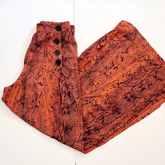 Rusted Snake print Slit pants - Picture 2 of 16